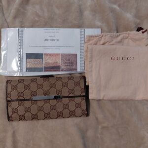 Gucci GG Supreme Continental Wallet W/O DUST BAG!!!